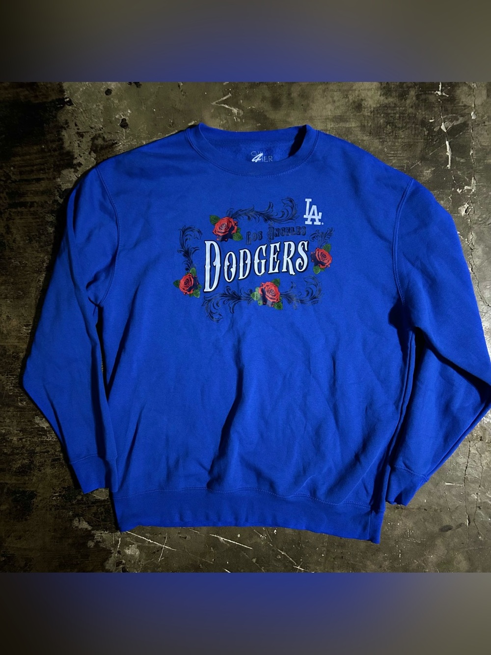 Los Angeles Dodgers G-III 4Her by Carl Banks sweatshirt